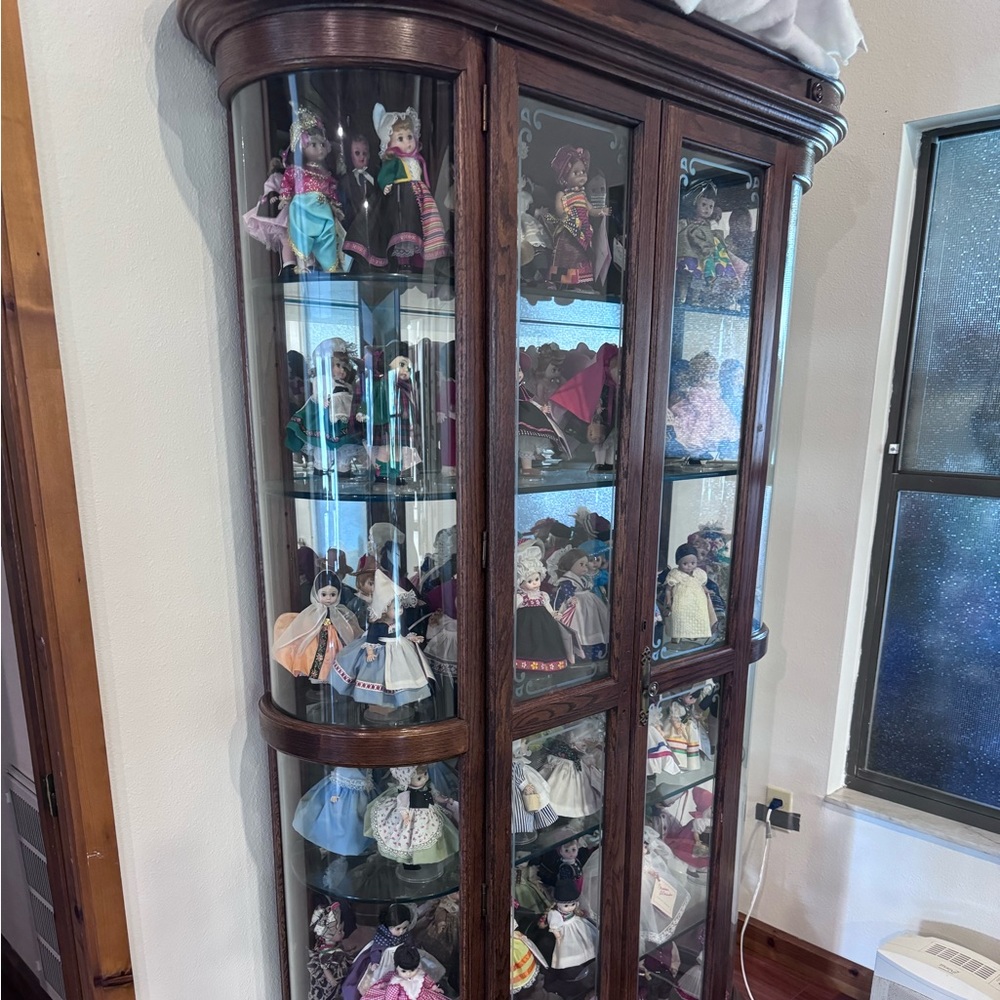Madame Alexander dolls approx 90 dolls